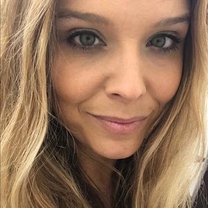 Meet your Posher, Becky